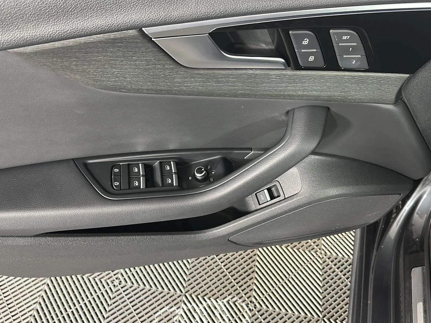 Used 2021 Manhattan Gray Metallic Audi Premium image 18