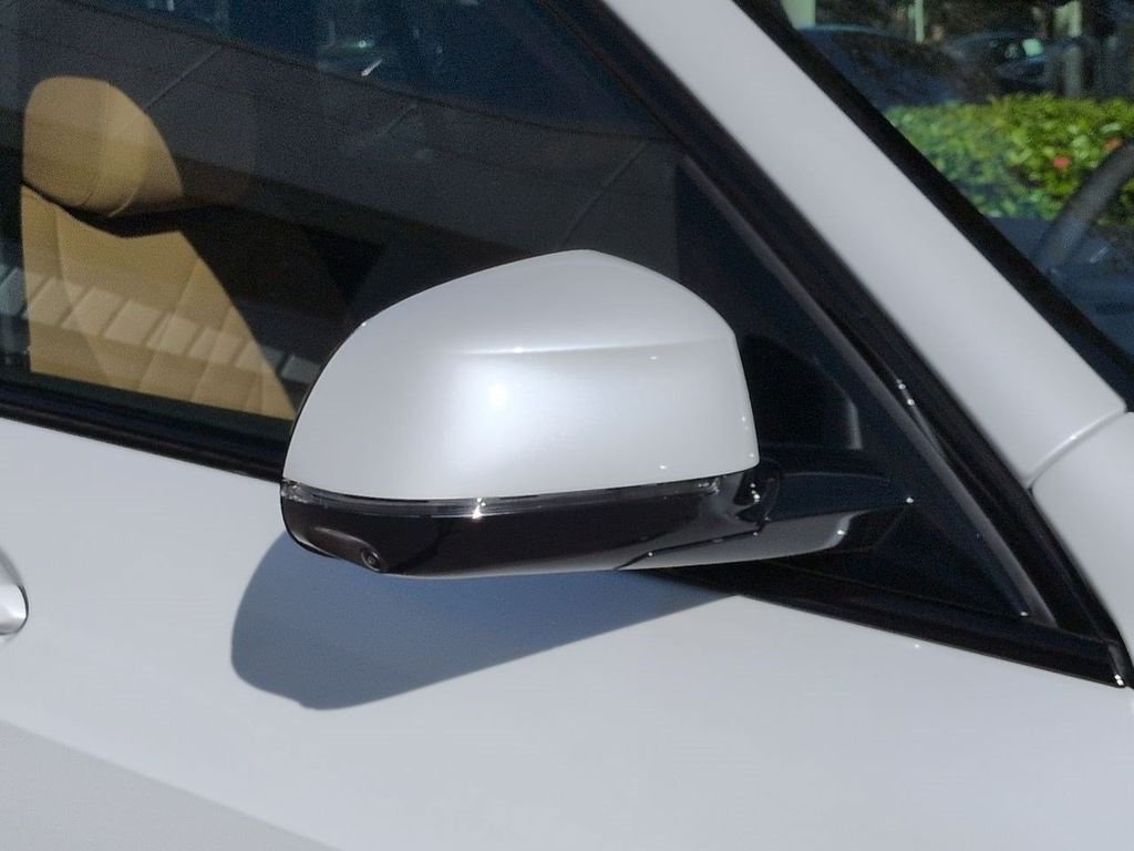 New 2026 White Metallic BMW xDrive40i image 12
