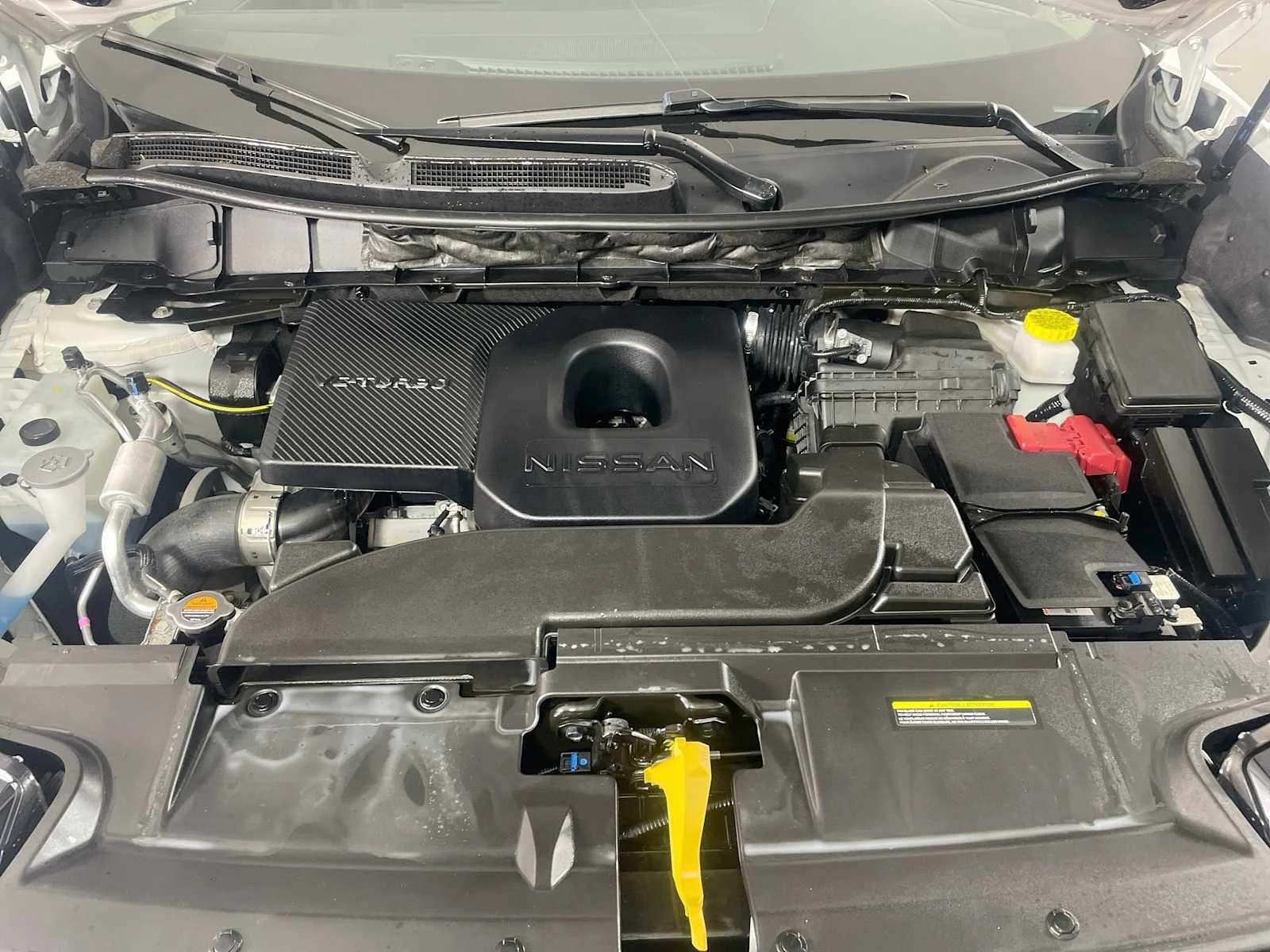 Certified Used 2025 Everest White Pearl Tricoat Nissan SL image 30