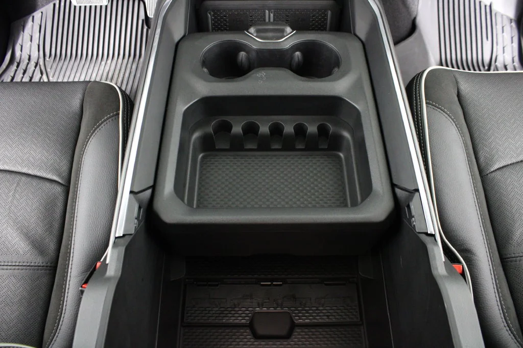 Used 2025 Diamond Black Ram Laramie image 29