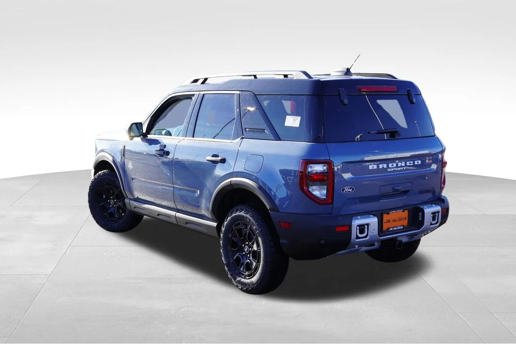 New 2026 Azure Gray Metallic Tri-Coat Ford Outer Banks image 7