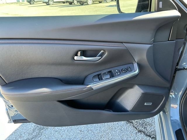 New 2025 Nissan Sentra Xtronic CVT SR