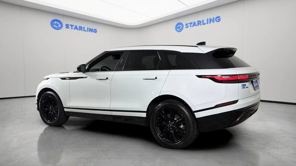 Used 2023 White Land Rover R-Dynamic S image 9