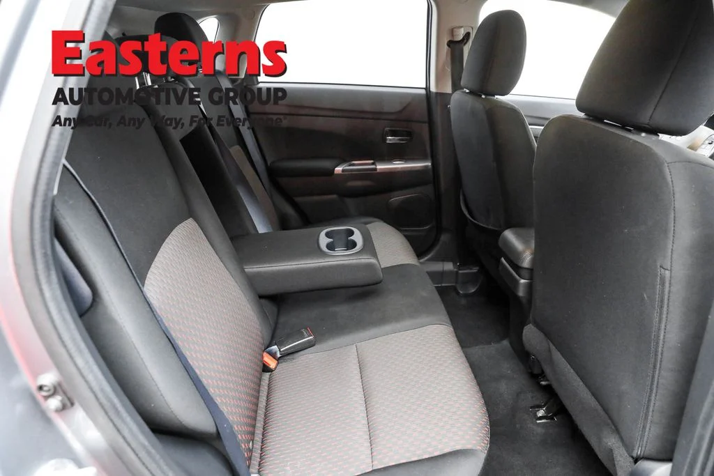 Used 2021 Blue Ford SE image 49