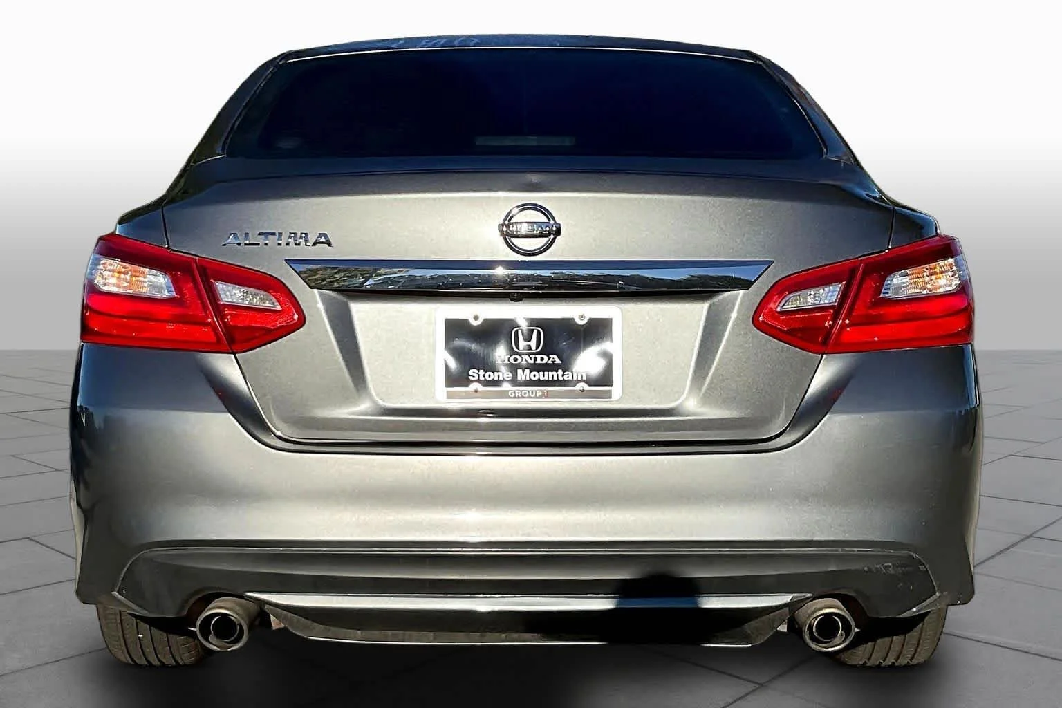 Used 2016 Gun Metallic Nissan 2.5 S image 5