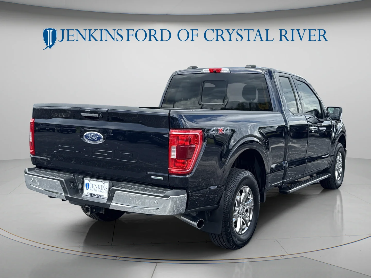 Used 2021 Antimatter Blue Metallic Ford XLT image 6