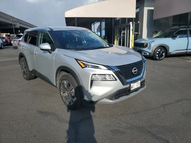 Used 2023 Silver Nissan SV image 7