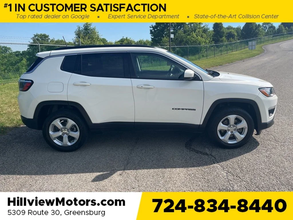 Used 2021 White Clearcoat Jeep Latitude image 8