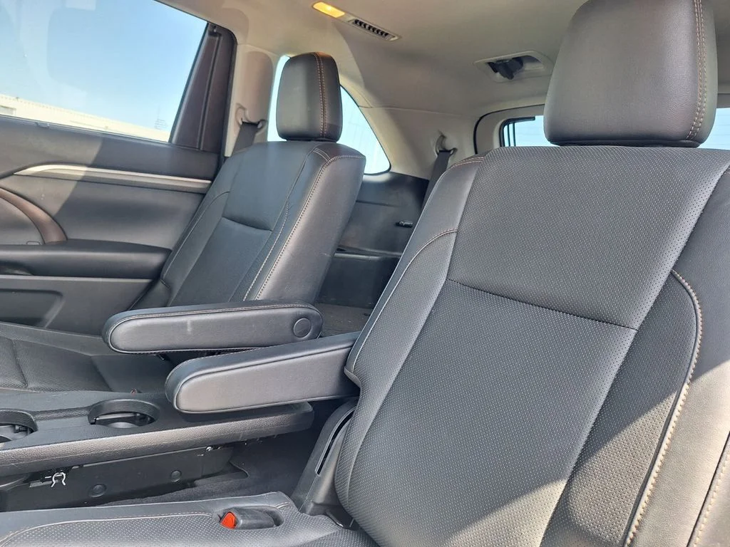 Used 2019 Black Toyota Limited image 23