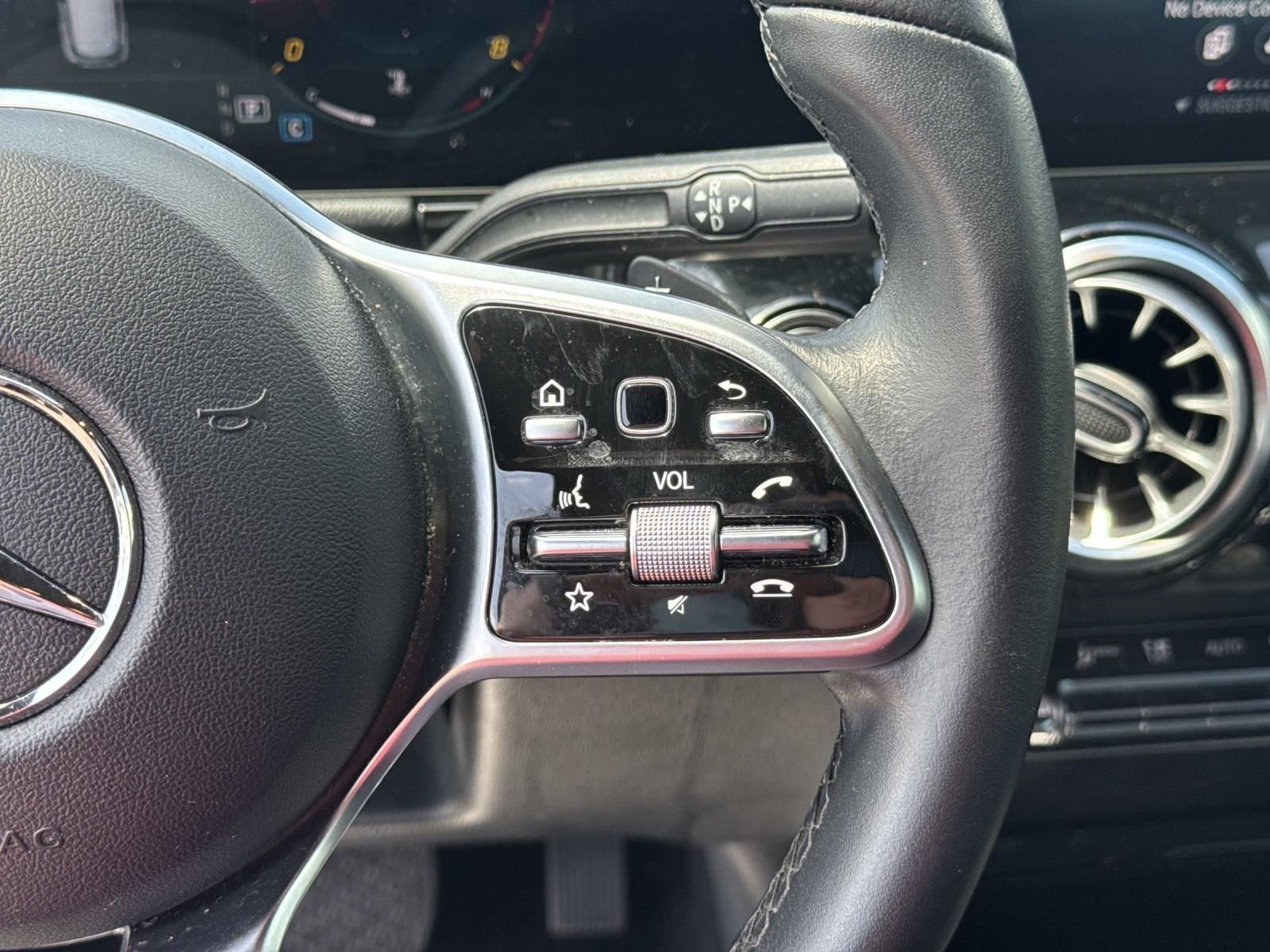 Used 2022 Black Mercedes-Benz GLA 250 image 24