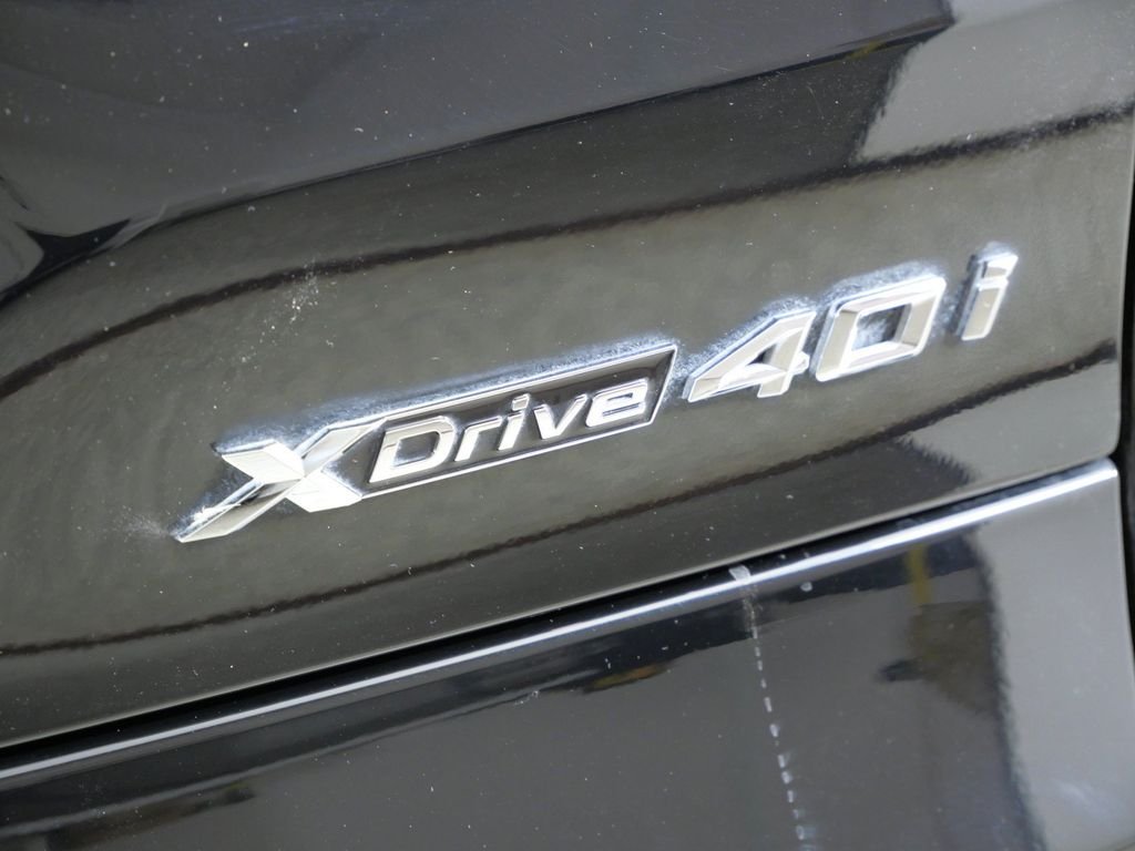 Used 2020 Jet Black BMW xDrive40i image 13