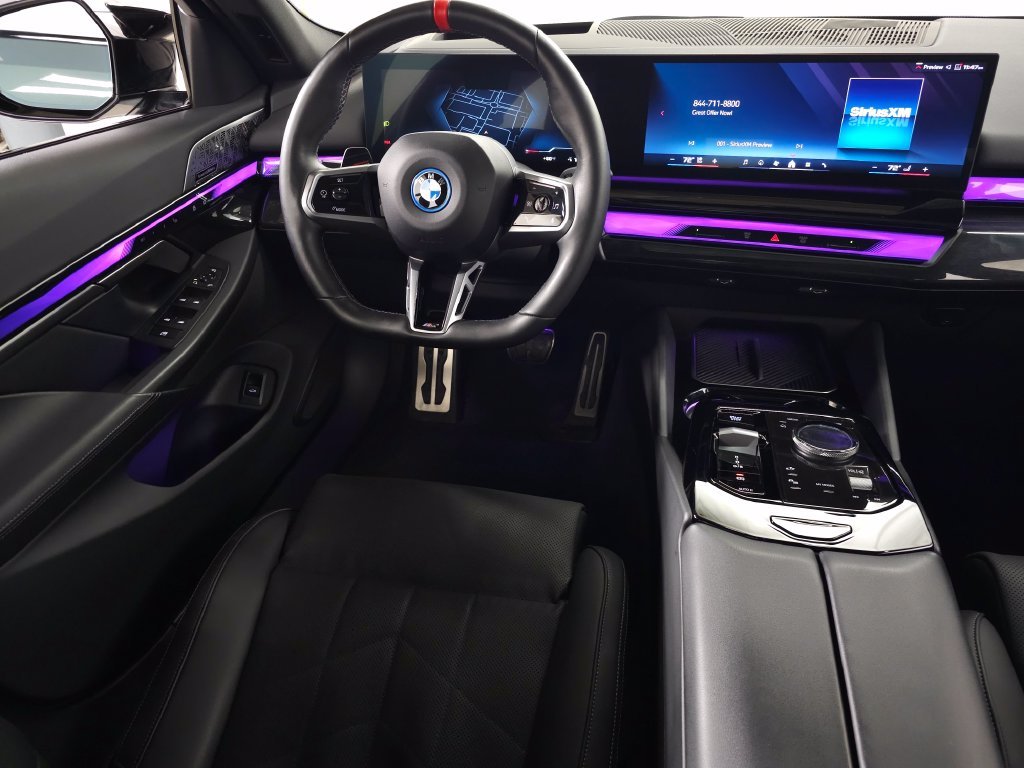 Used 2024 Green Metallic BMW M60 image 19
