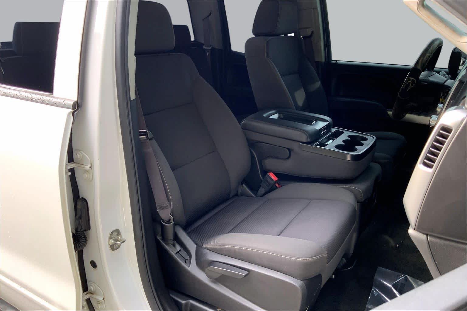 Used 2016 Summit White Chevrolet LT image 8