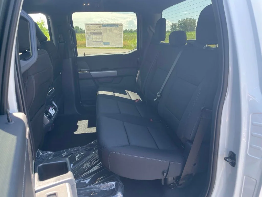 Used 2026 Oxford White Ford XLT image 28