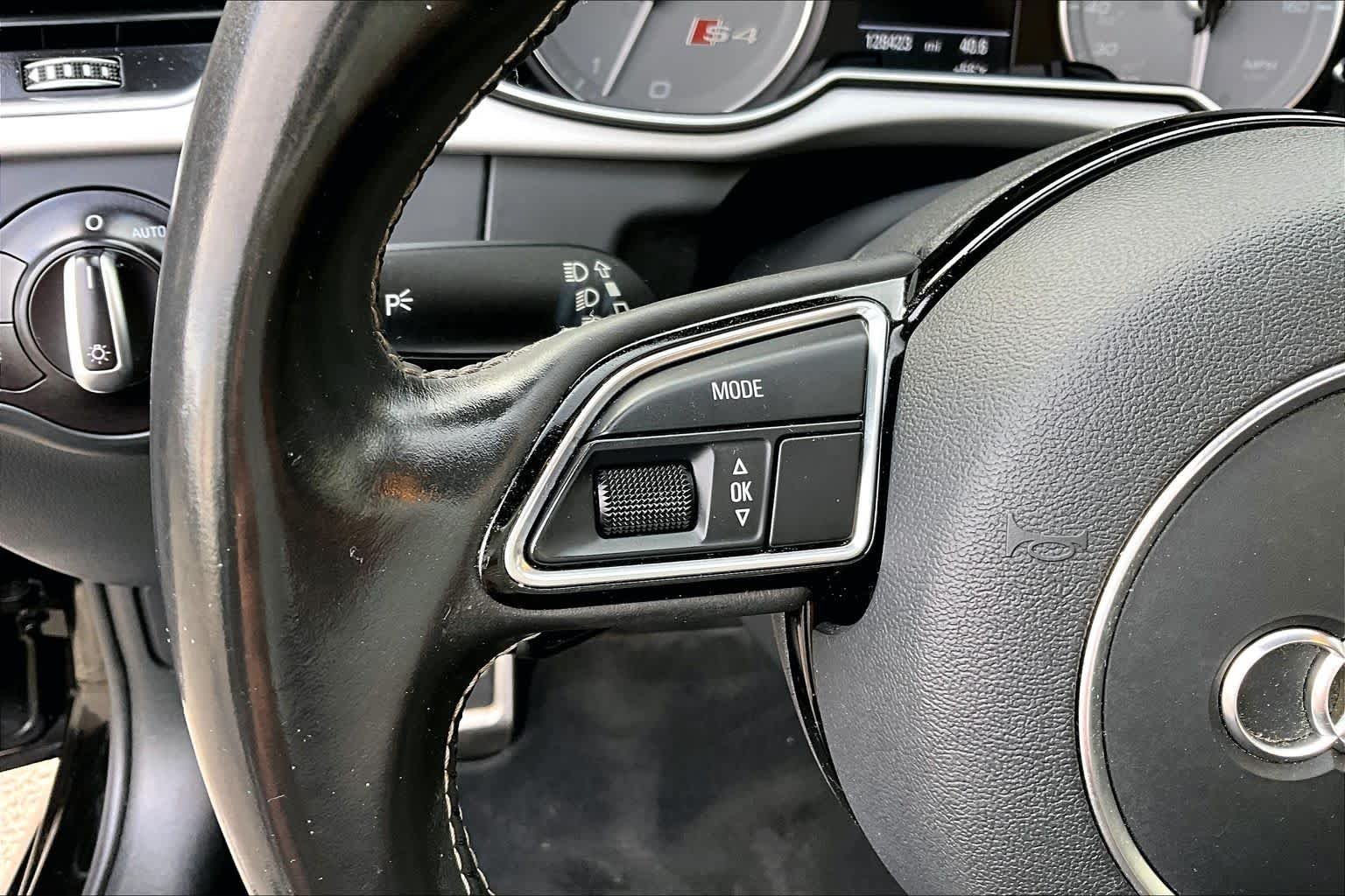 Used 2015 Brilliant Black Audi Premium Plus image 23
