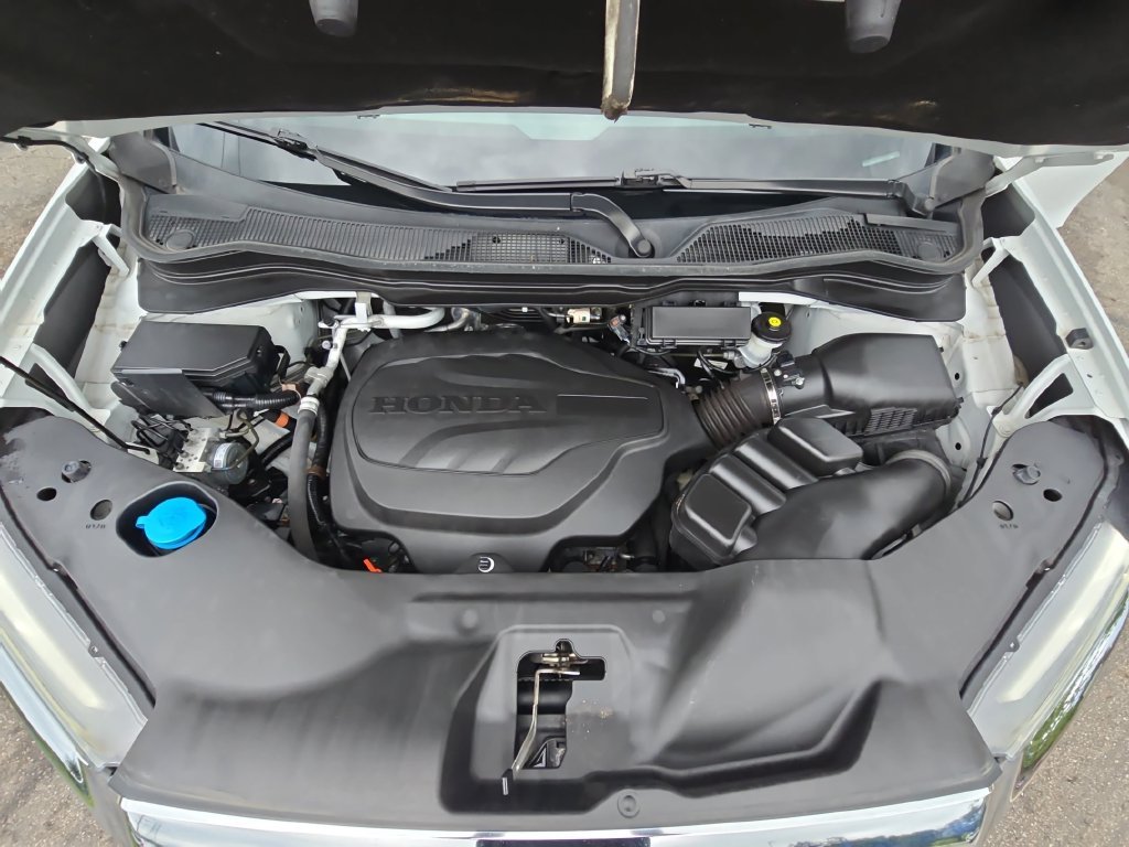 Used 2022 Beige Honda EX-L image 32