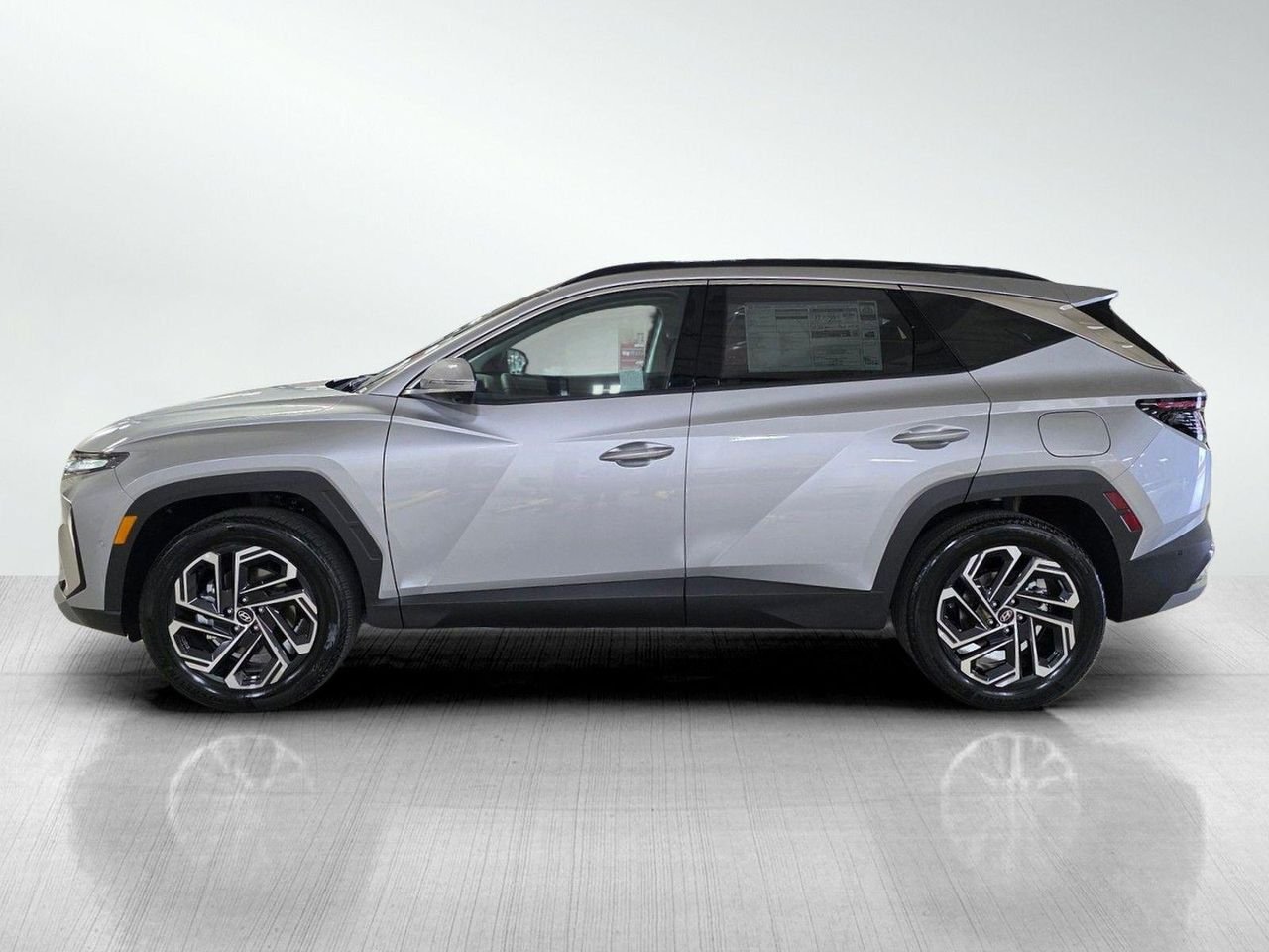 New 2026 Shimmering Silver Hyundai Limited image 4