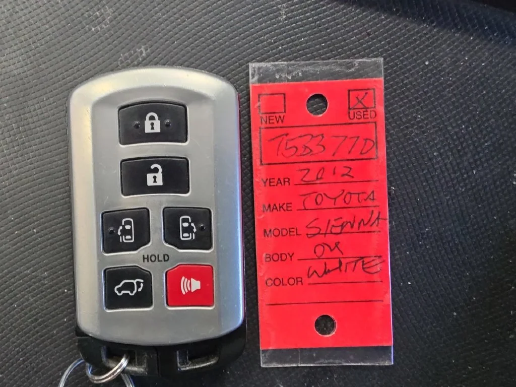 Used 2012 White Toyota XLE image 17