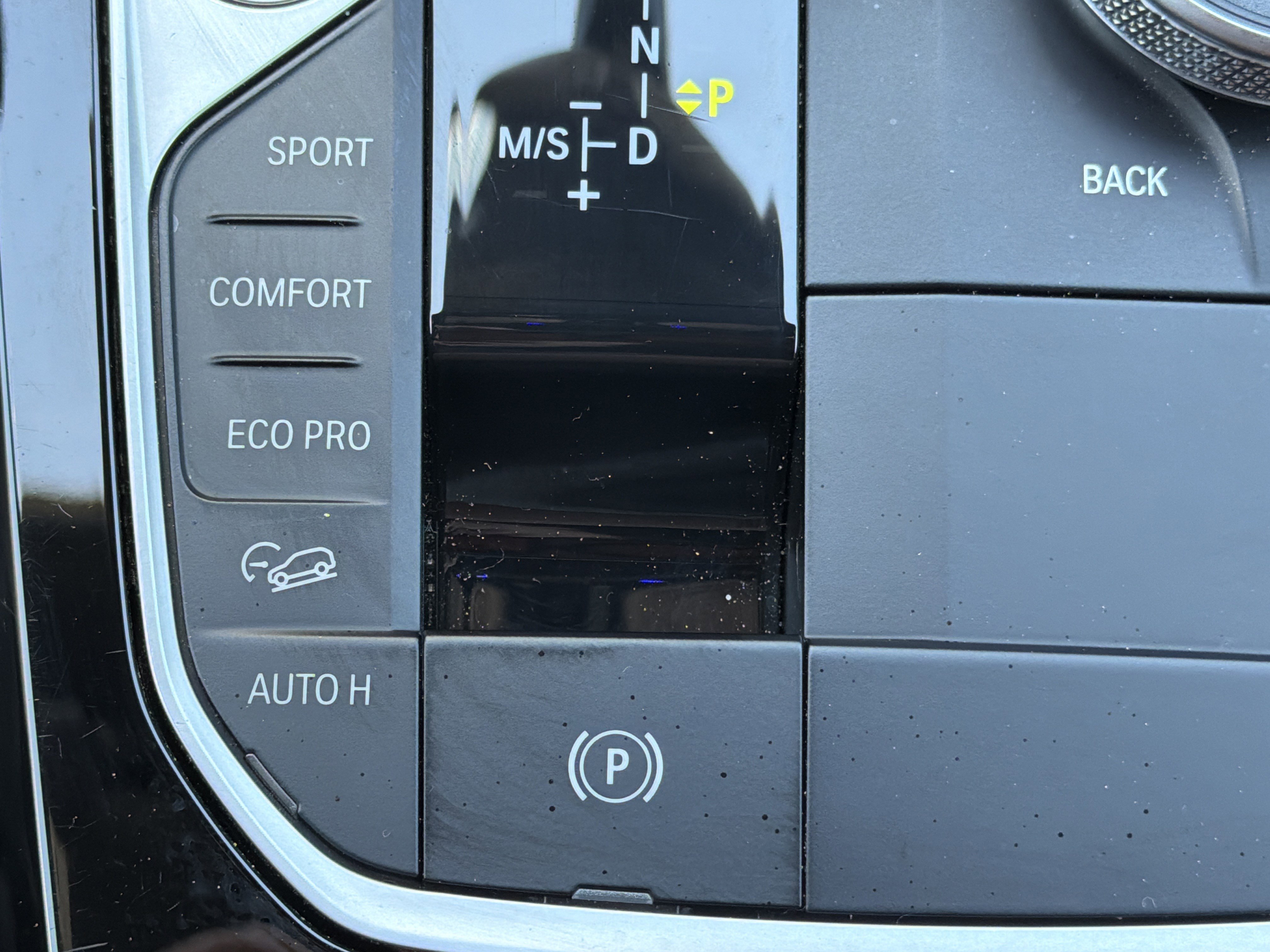 Used 2025 Dark Graphite Metallic BMW xDrive30i image 9