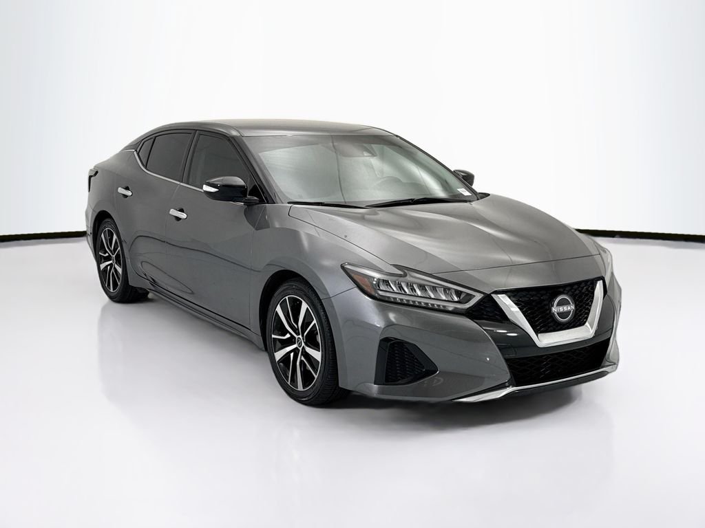 Used 2023 Gun Metallic Nissan SV image 3