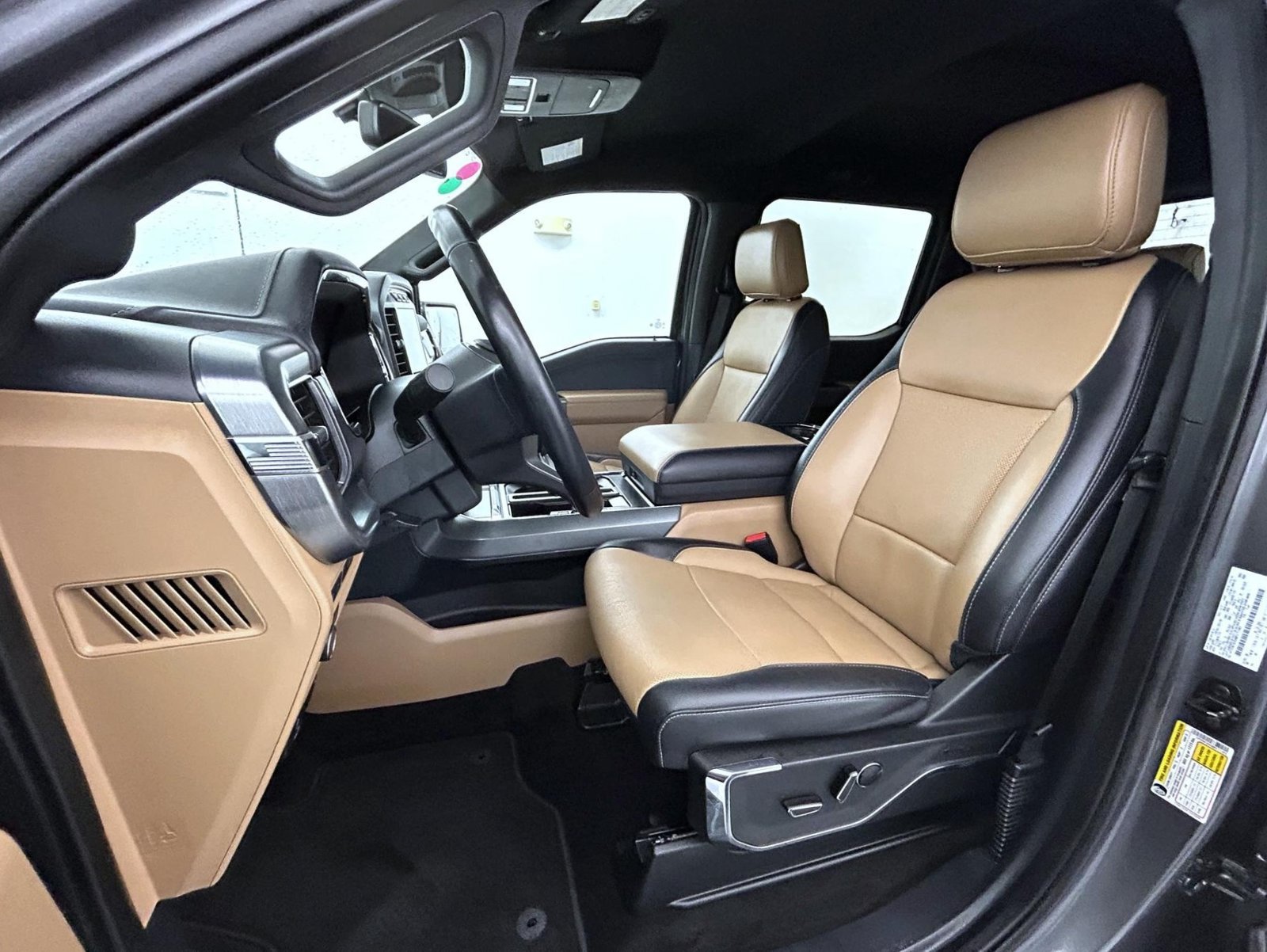 Used 2021 Gray Ford Lariat image 10