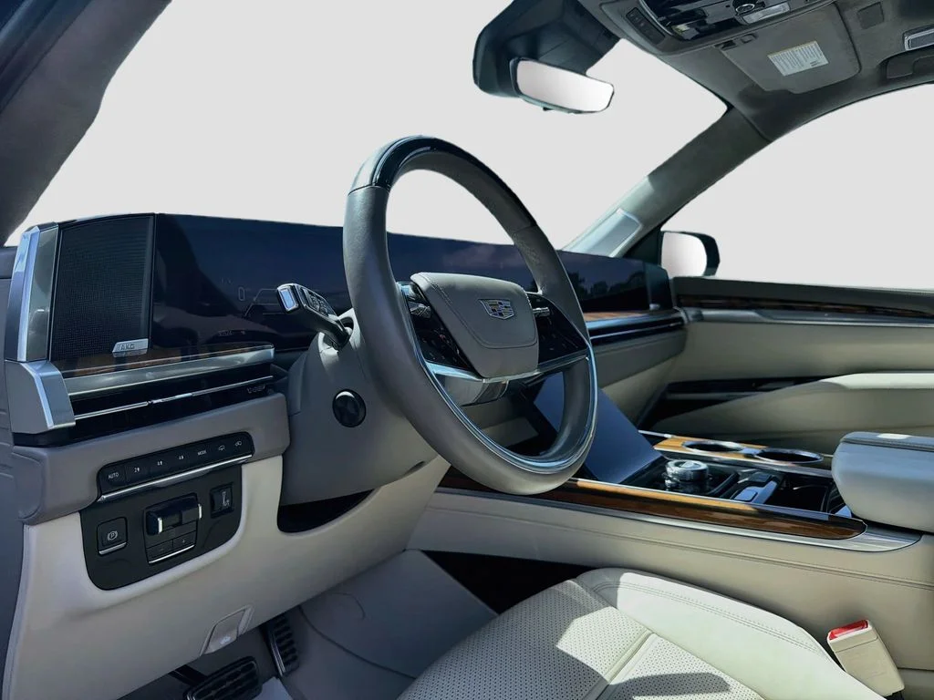 Used 2025 Black Cadillac Sport Platinum image 9