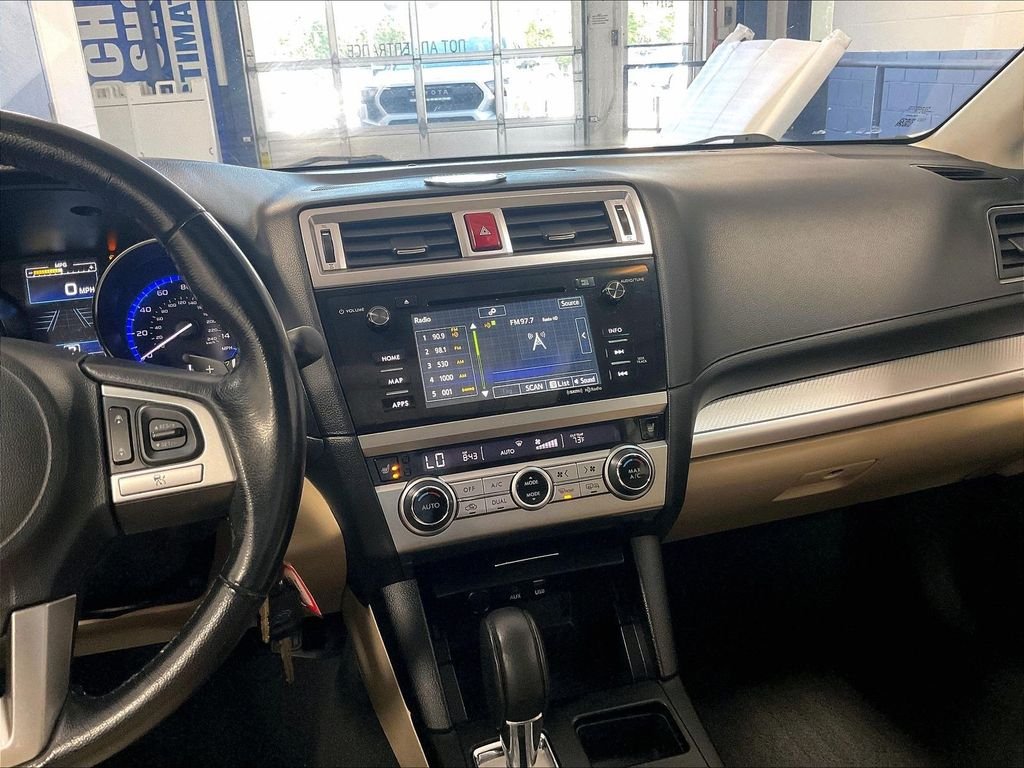 Used 2015 White Subaru 2.5i Premium image 18