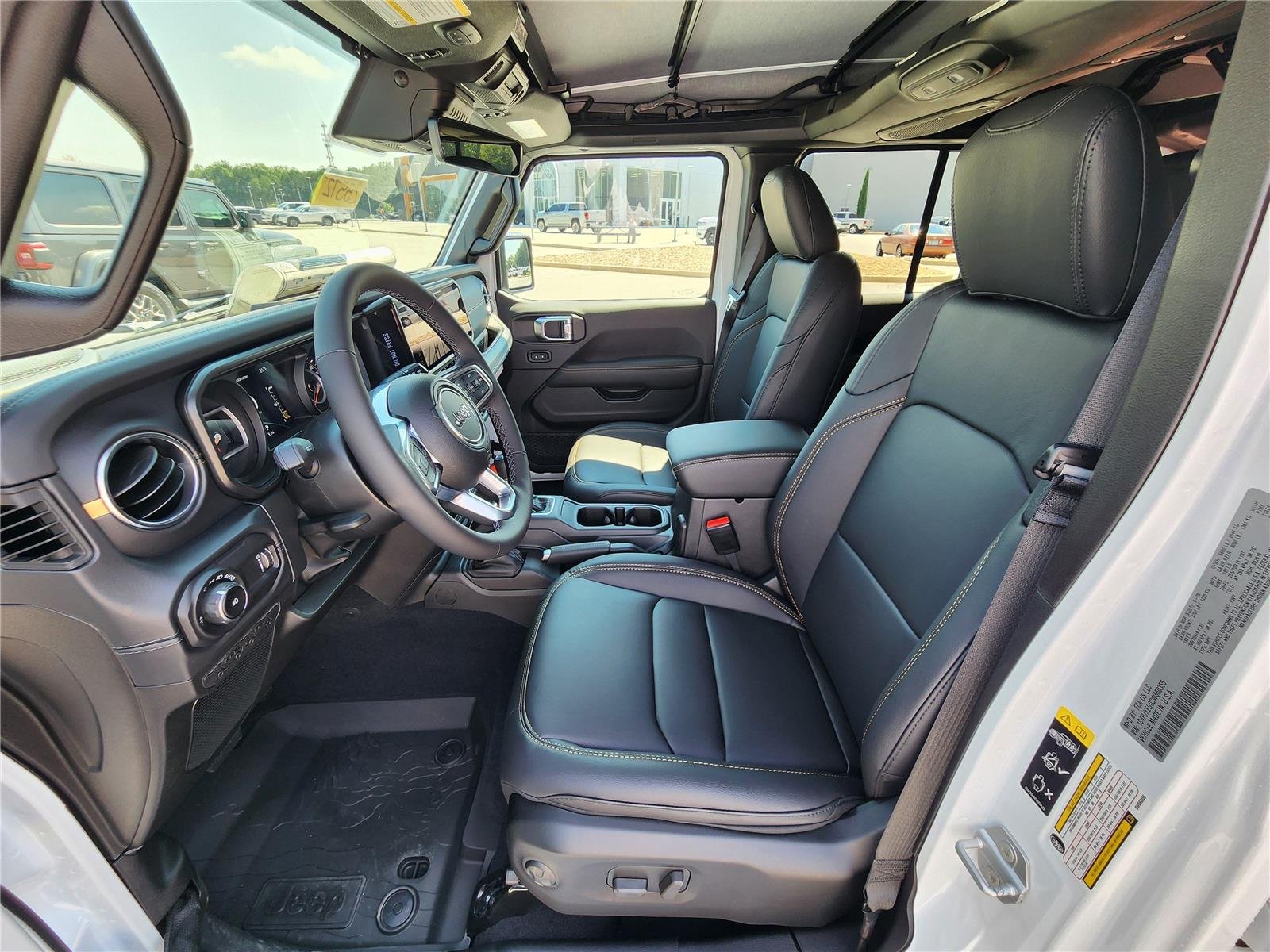 2025 Jeep Wrangler 4-Door Sahara - Photo 12
