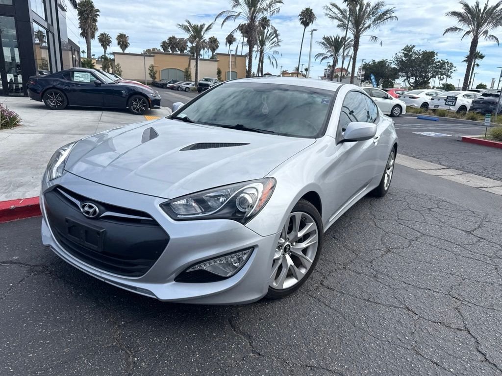 Used 2014 Silver Hyundai 2.0T image 2