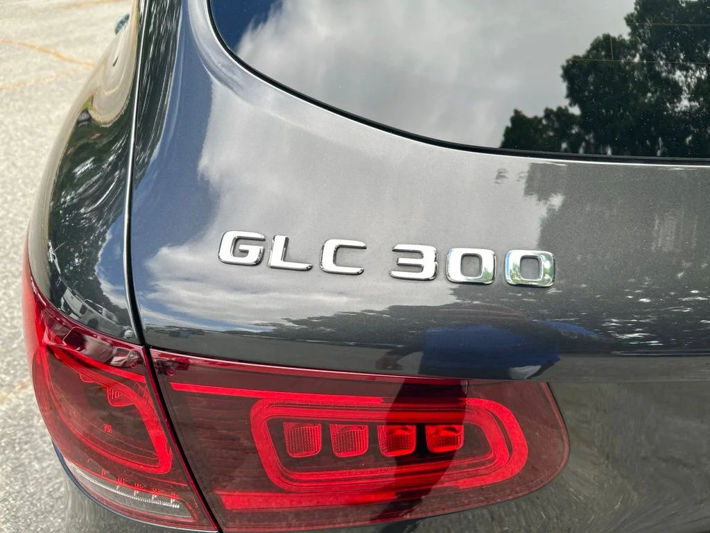 Used 2022 Black Mercedes-Benz GLC 300 image 10