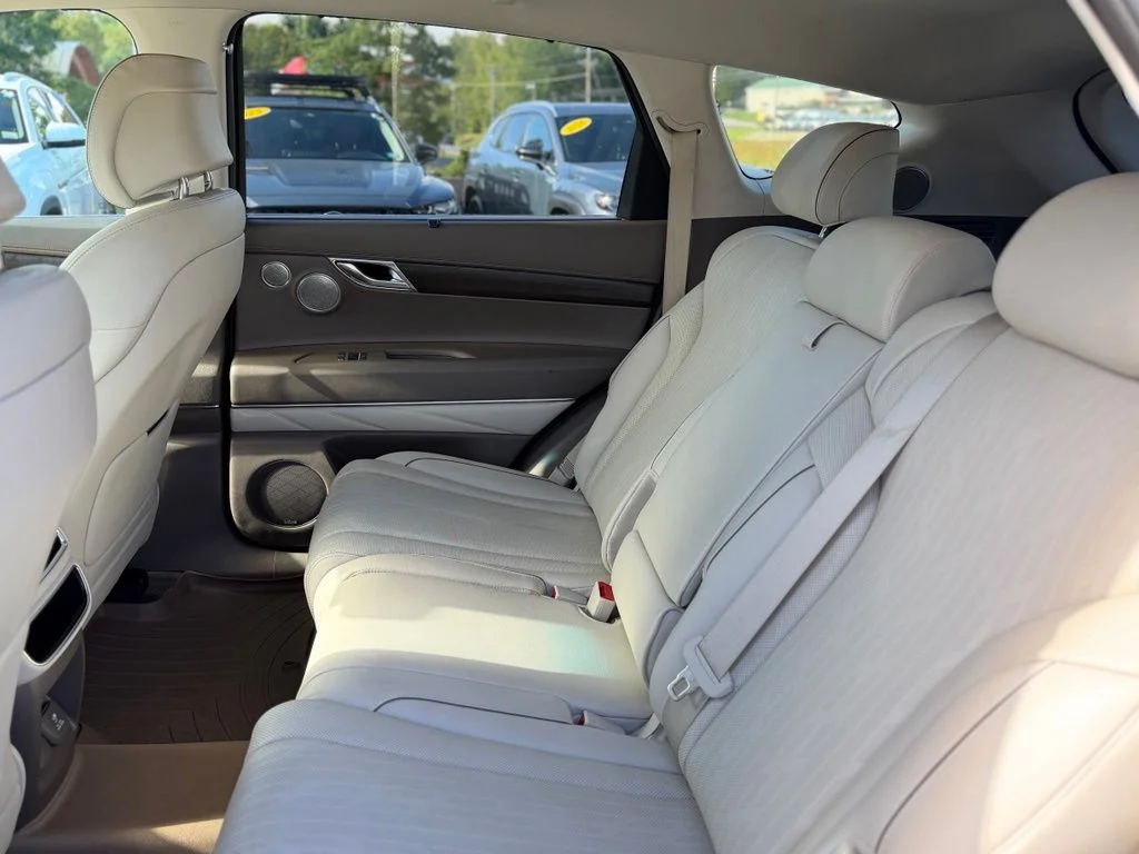 Used 2024 Silver Genesis 2.5T image 5