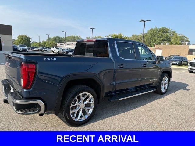 Used 2019 Blue GMC SLE image 16