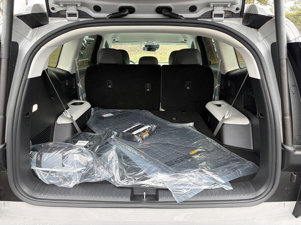 New 2026 Gray Hyundai SEL image 18