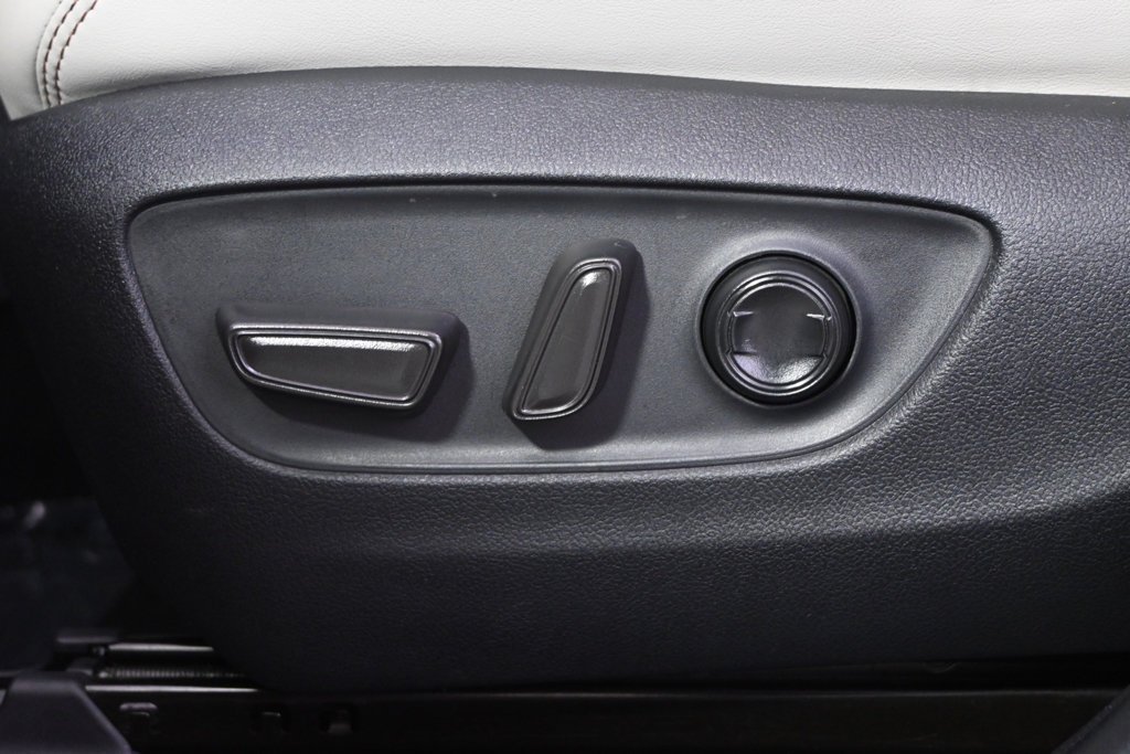 Used 2022 Pearl Toyota XLE Premium image 14
