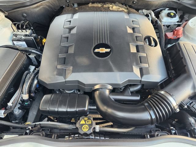 Used 2015 SUMMIT WHITE Chevrolet LT image 32