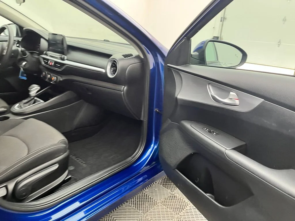 Used 2023 Blue Kia LXS image 30