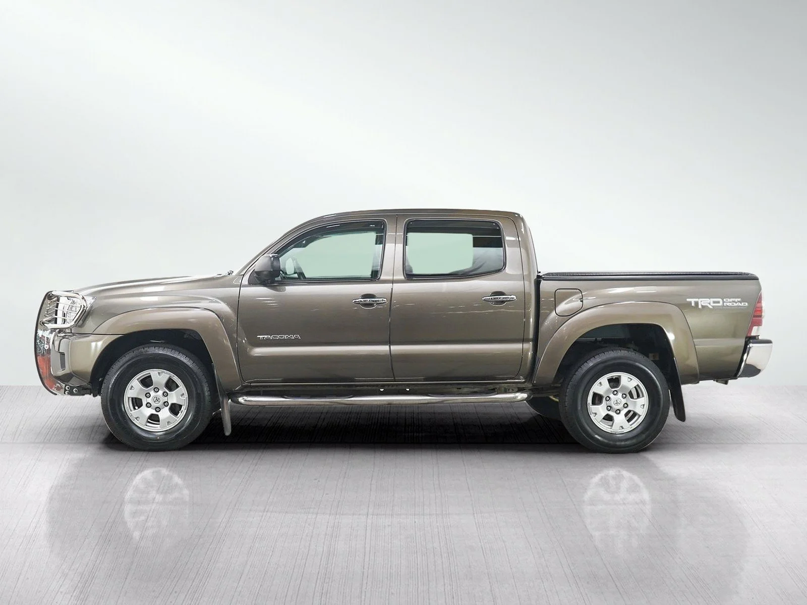 Used 2013 Toyota Tacoma Base with VIN 3TMLU4EN5DM112616 for sale in Wayzata, Minnesota