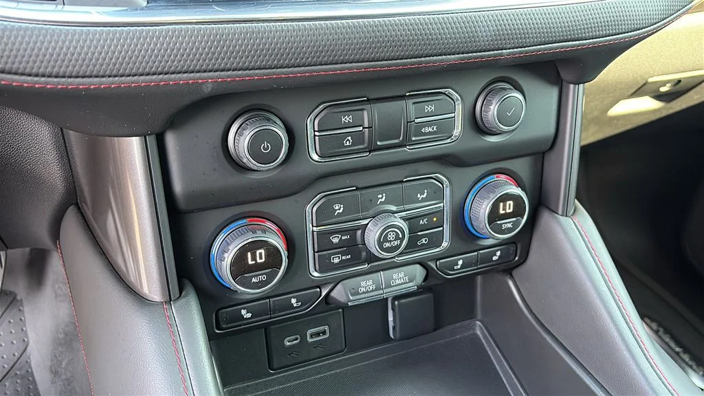 Used 2022  Chevrolet RST image 18