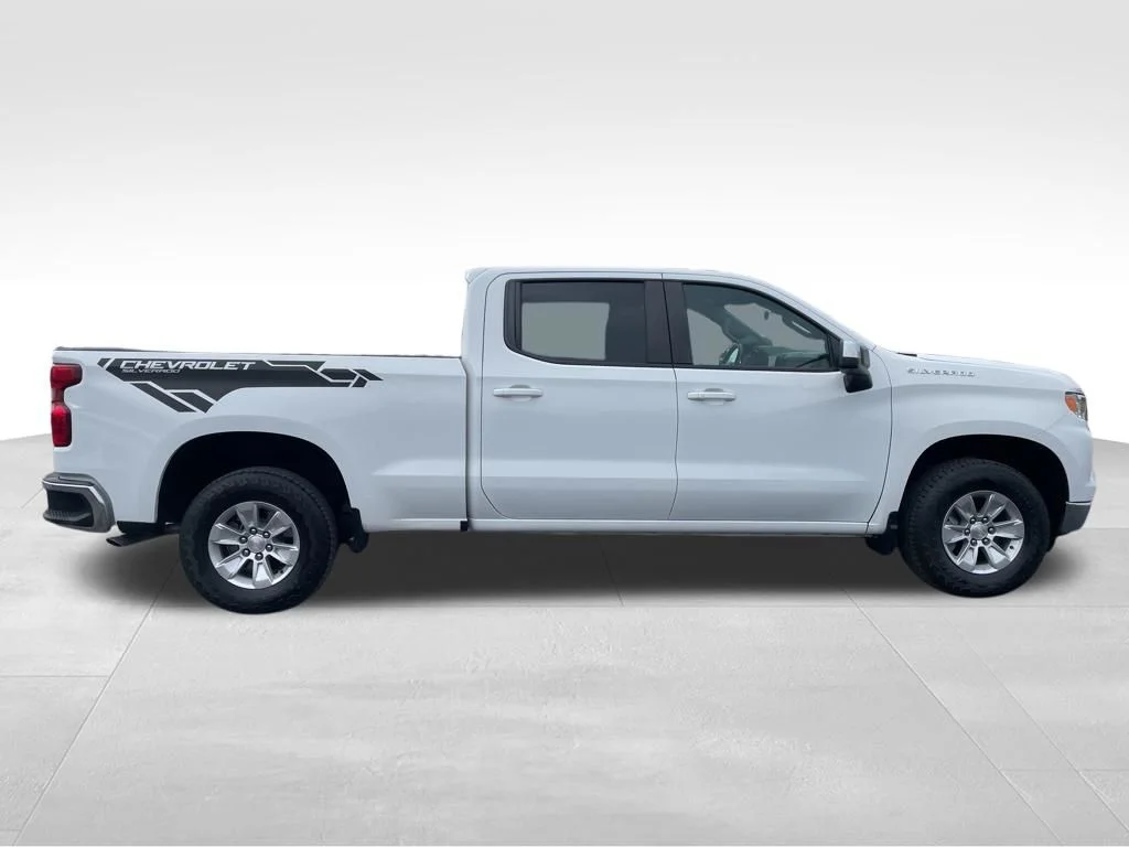Used 2023 White Chevrolet LT image 6
