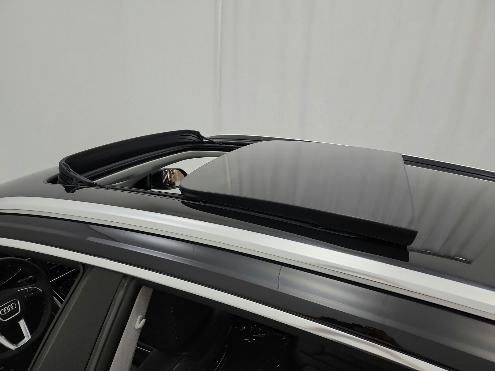 Used 2023 Mythos Black Metallic Audi Premium image 11