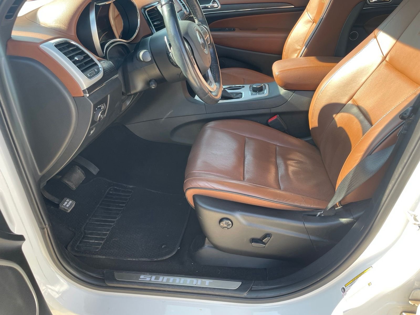 Used 2020 White Jeep Summit image 14