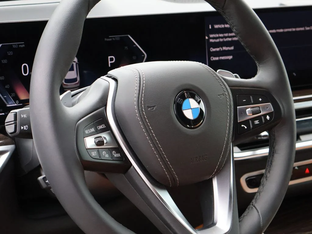 Used 2026 White BMW xDrive40i image 18