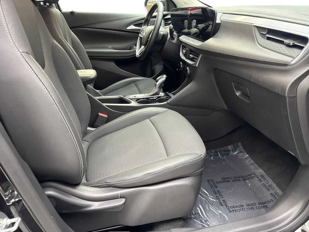 Used 2025 Black Buick Preferred image 40