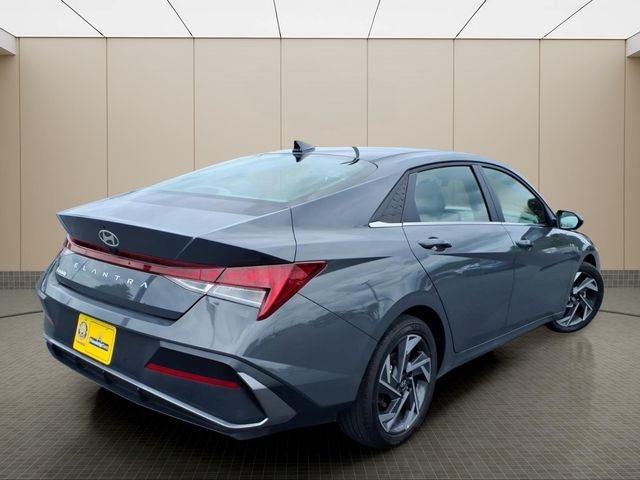 2024 Hyundai Elantra SEL - Photo 8