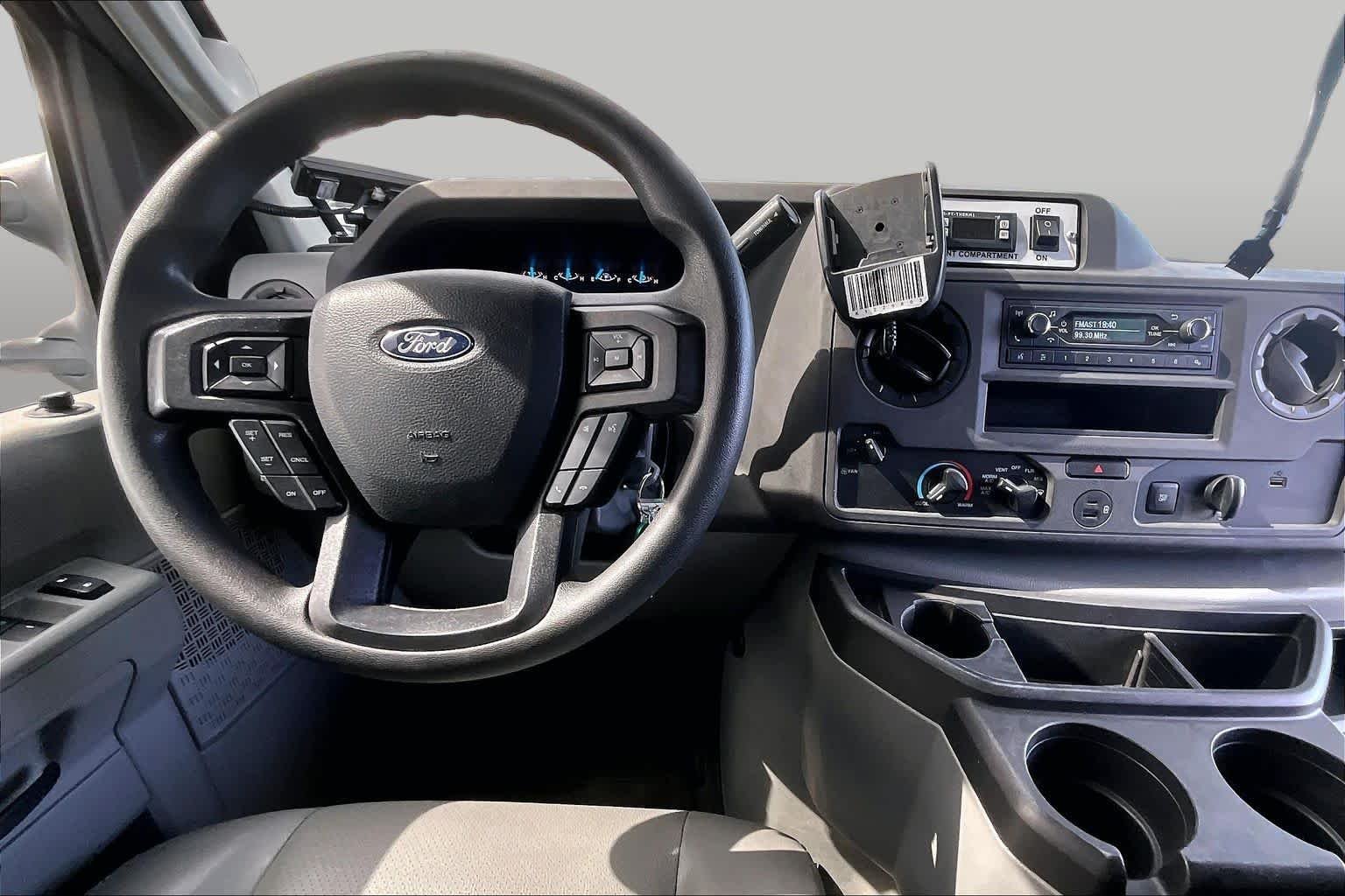 Pre-Owned 2023 Ford E-Series Cutaway