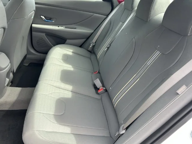 Used 2026 White Hyundai SEL Sport image 26