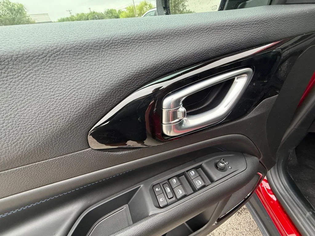 New 2026 Red Jeep Latitude image 11