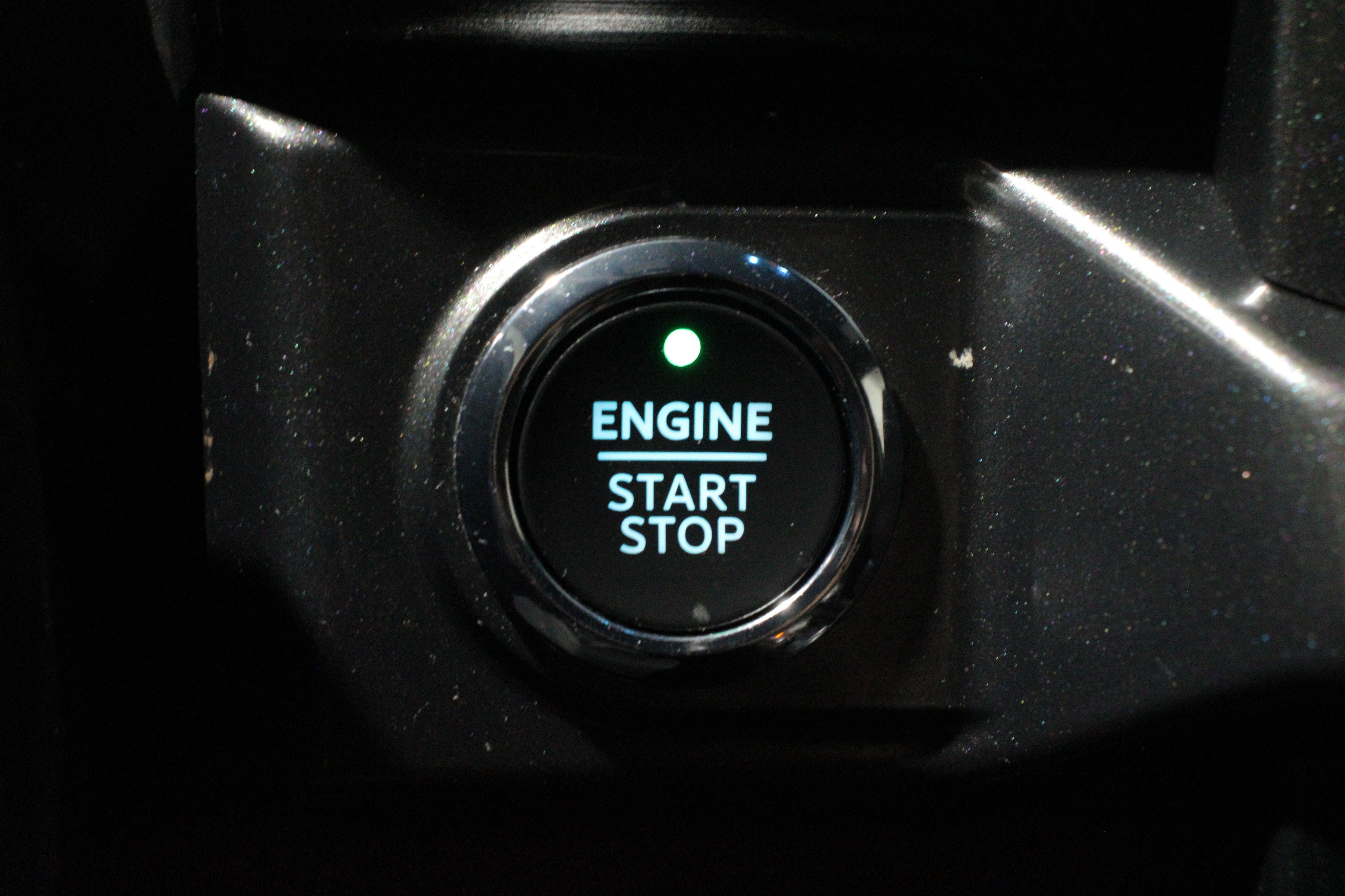 Used 2022 Space White Metallic Ford XLT image 21
