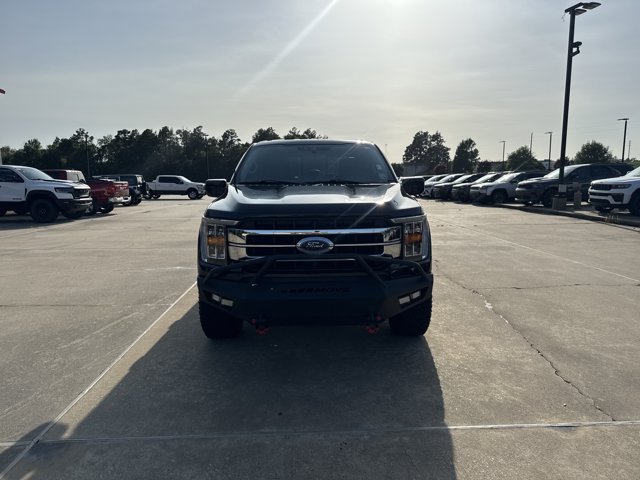 Used 2021  Ford Lariat image 2