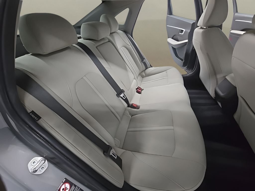 Used 2023 Gray Hyundai SEL image 23